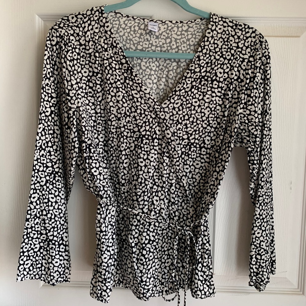 Old Navy leopard print blouse with waist tie